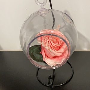 Meet your Posher, Iris